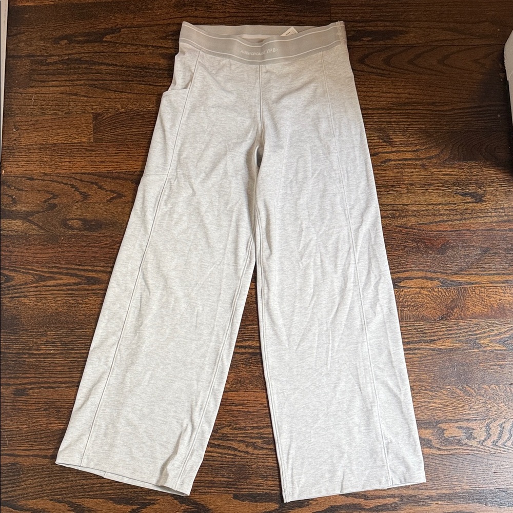 NWOT Abercrombie kids ypb wide leg sweatpants - Picture 7 of 8